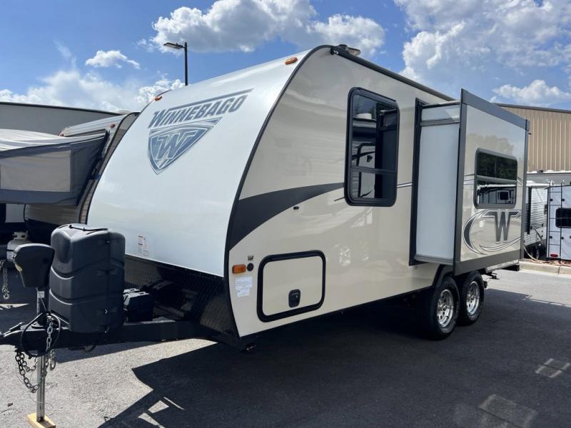 Used 2019 Winnebago Industries Towables Micro Minnie 2106FBS Travel ...