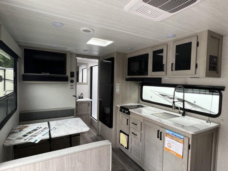 New 2024 EAST TO WEST Alta 1600MRB Travel Trailer at Open Roads ...