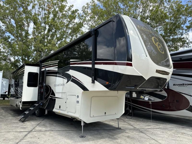 劇レア‼️ Romcouch ドローイング② New 2024 Forest River RV Cedar Creek 388RK2 Fifth Wheel at Open