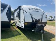 Used 2022 CrossRoads RV Sunset Trail SS212RB image