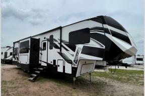 New 2022 Dutchmen RV Voltage 3635 Photo