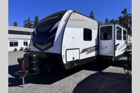 Used 2021 Cruiser Radiance Ultra Lite 27DD Photo