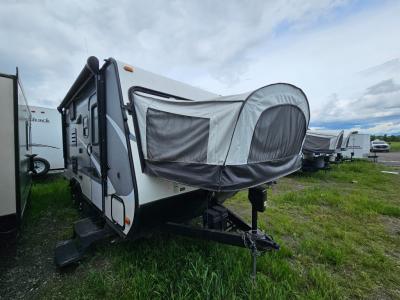 travel trailers under 1 500 lbs canada