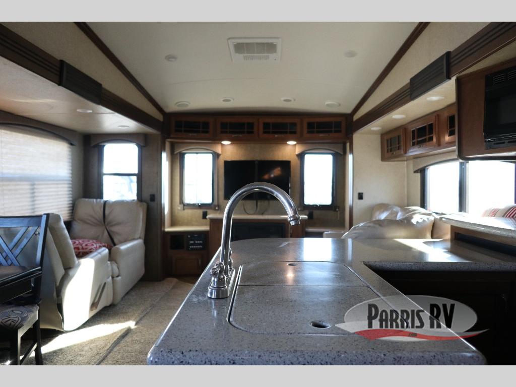 RV listing image