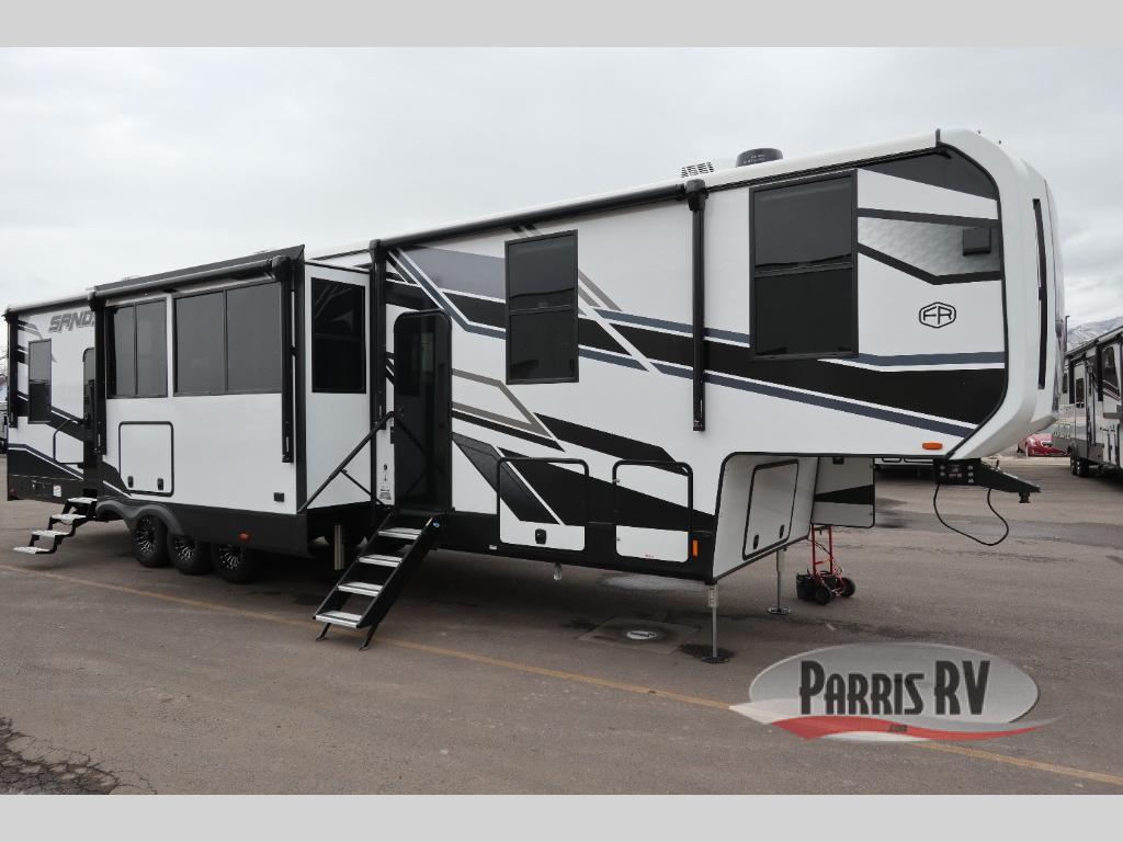 RV listing image