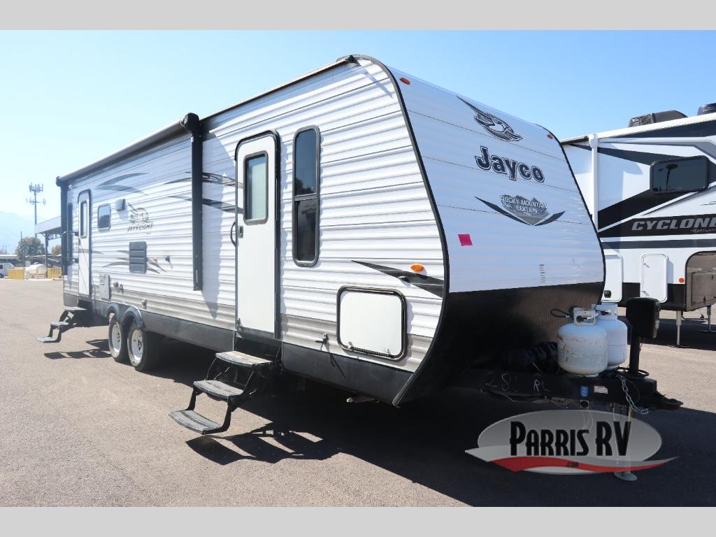 RV listing image