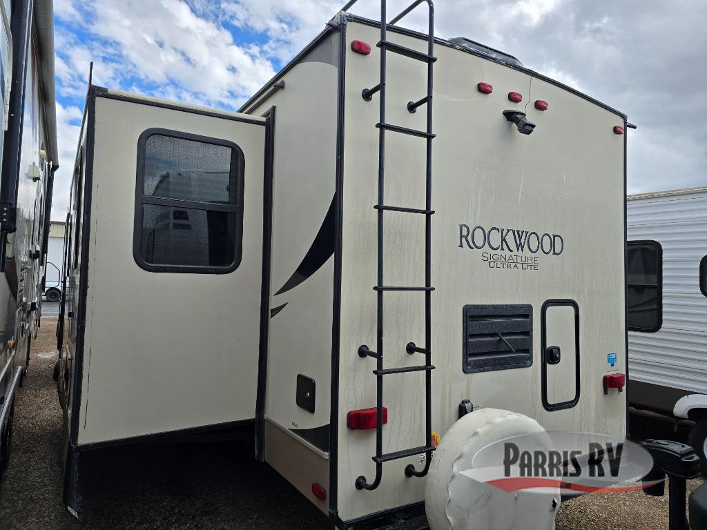 RV listing image