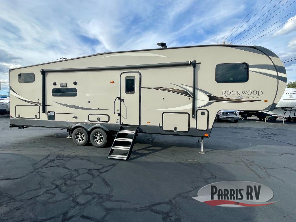 RV listing image
