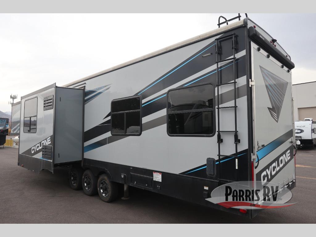 RV listing image