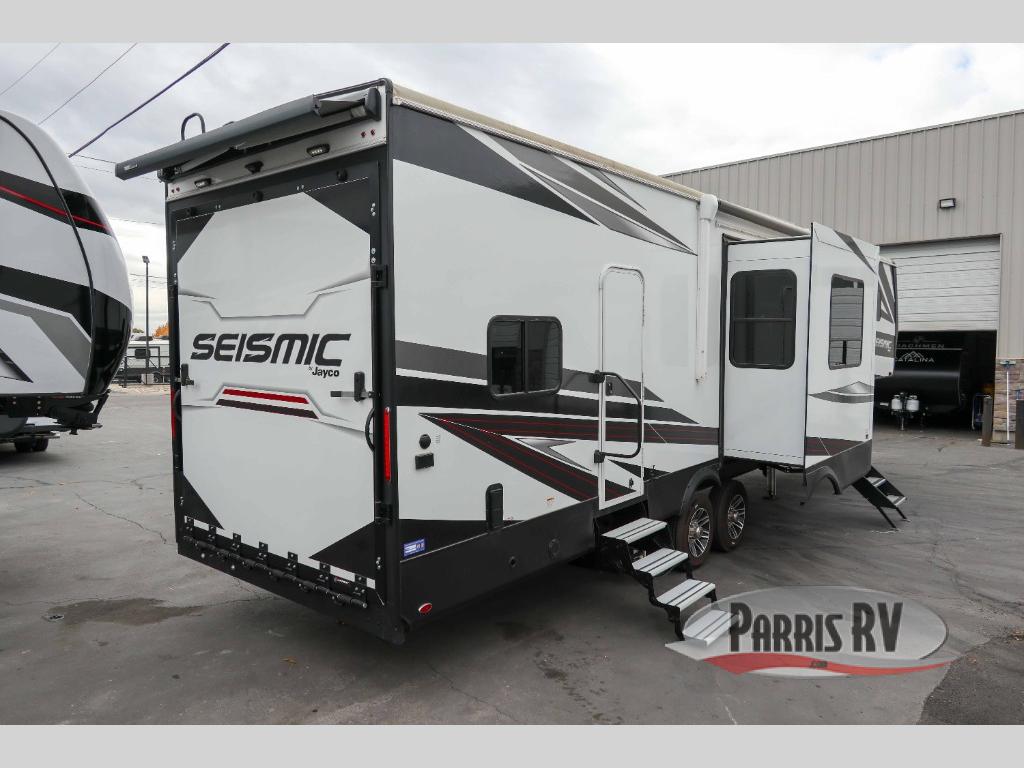 RV listing image