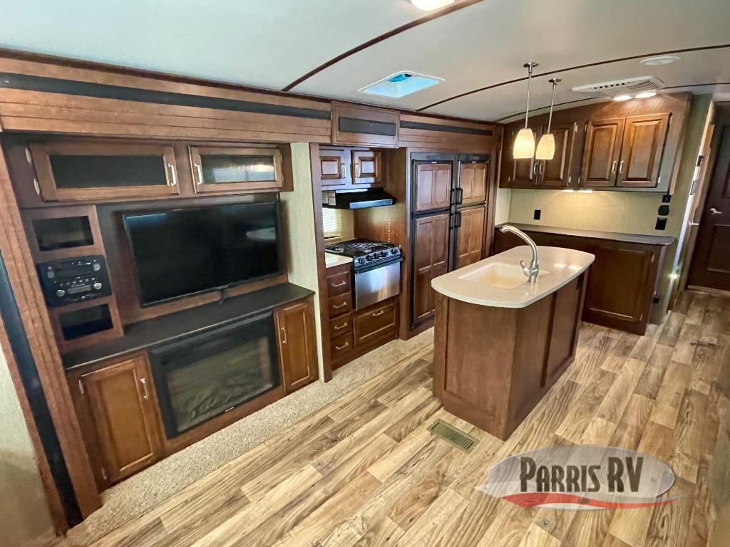RV listing image