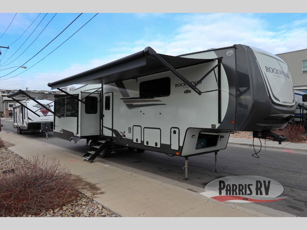 RV listing image