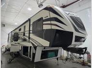 Used 2016 Dutchmen RV Voltage V3800 image