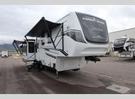 New 2025 Palomino Columbus 383RLH image