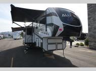 Used 2022 Alliance RV Valor 43V13 image