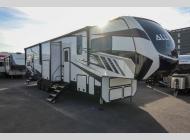 Used 2022 Alliance RV Valor 40V13 image
