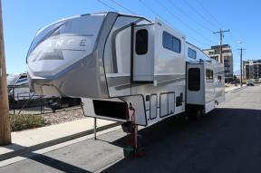 New 2024 Alliance RV Avenue 37MBR Photo