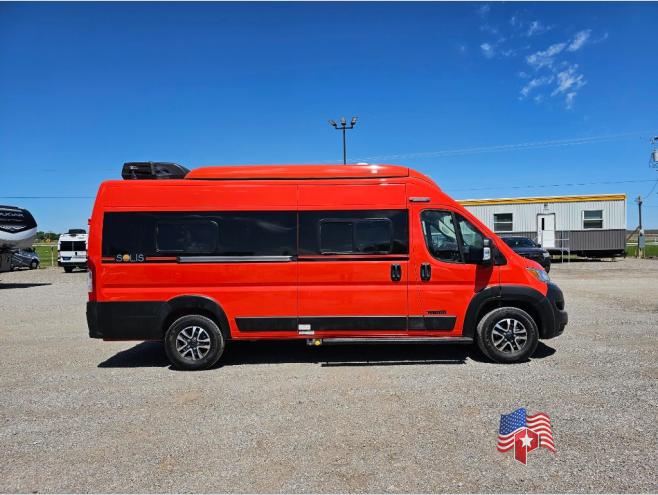 Winnebago Solis