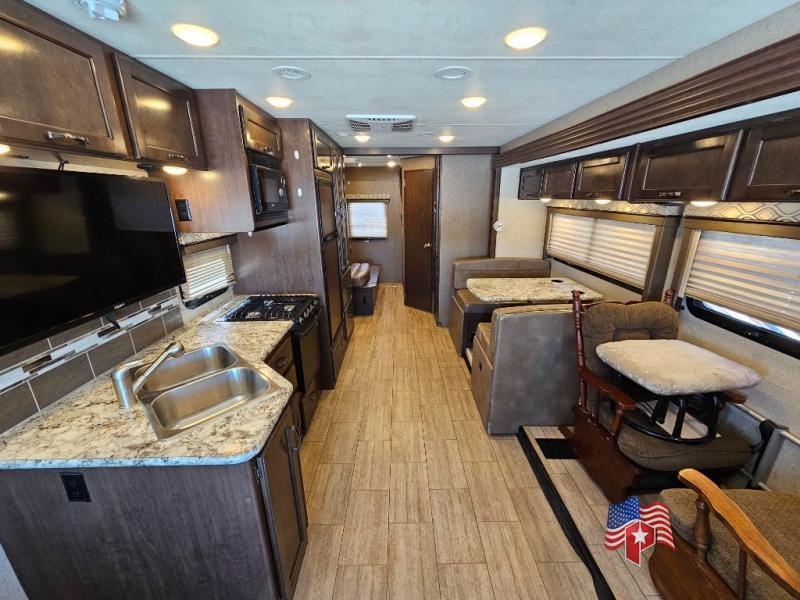 2019 Thor Motor Coach Freedom Traveler A27 9