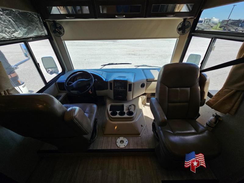 2019 Thor Motor Coach Freedom Traveler A27 18