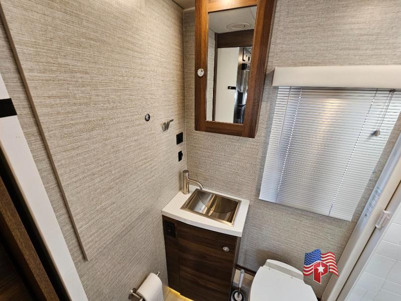 2022 Winnebago View 24D 18