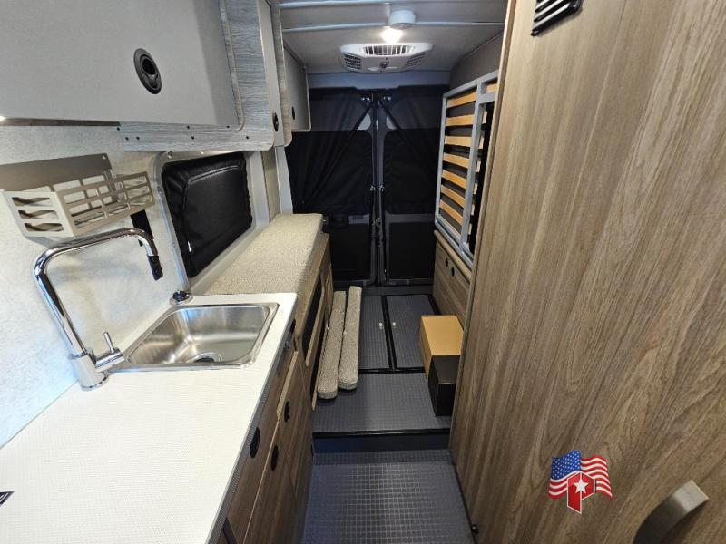 2025 Winnebago Solis 59PX 14