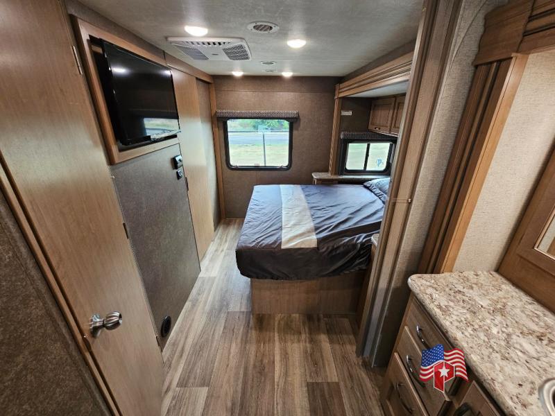 2020 Thor Motor Coach Four Winds 31B 23