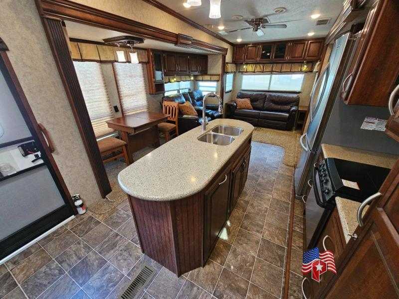 2016 Prime Time RV Sanibel 3601 14