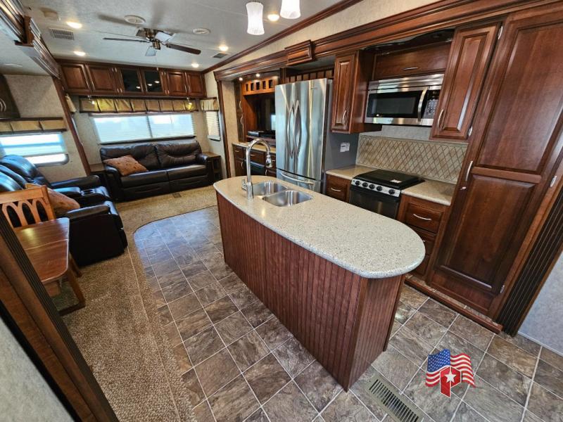 2016 Prime Time RV Sanibel 3601 13