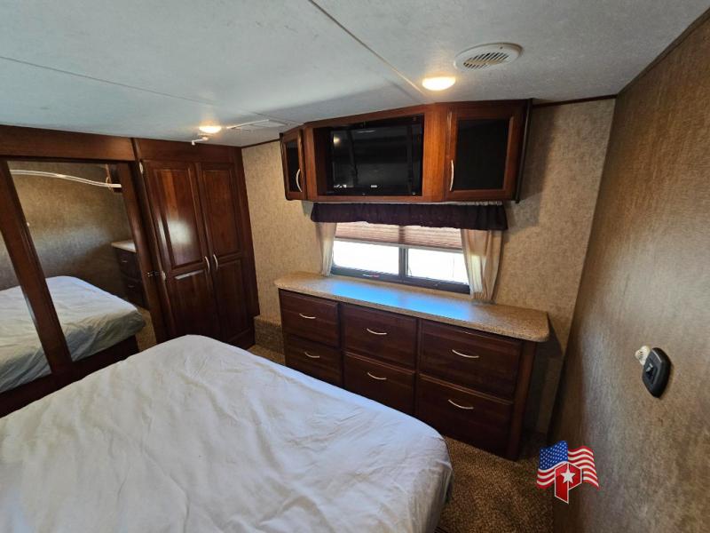 2016 Prime Time RV Sanibel 3601 28