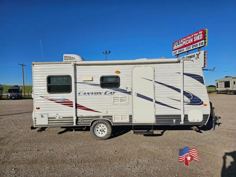 2014 Palomino Canyon Cat 17RDC 3