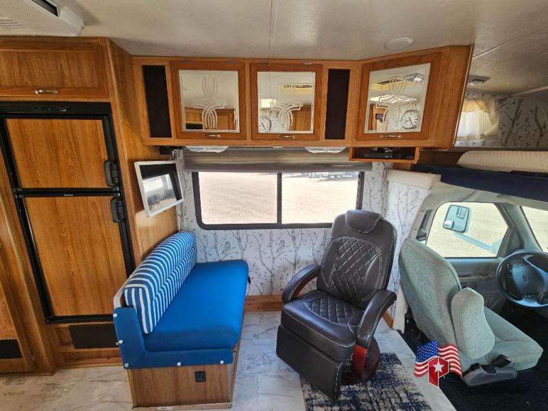 2001 Coachmen RV CATALINA 240WB 14