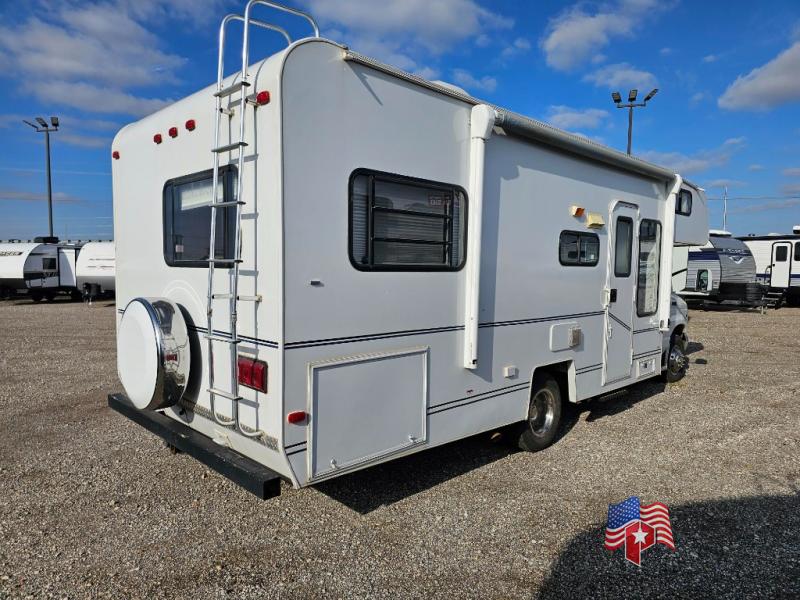 2001 Coachmen RV CATALINA 240WB 3