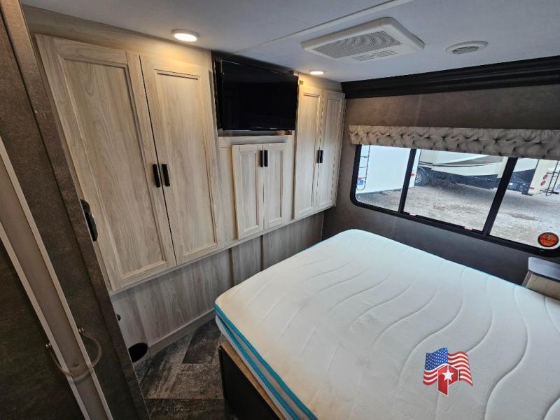 2021 Forest River RV Sunseeker Classic 3050S Ford 27