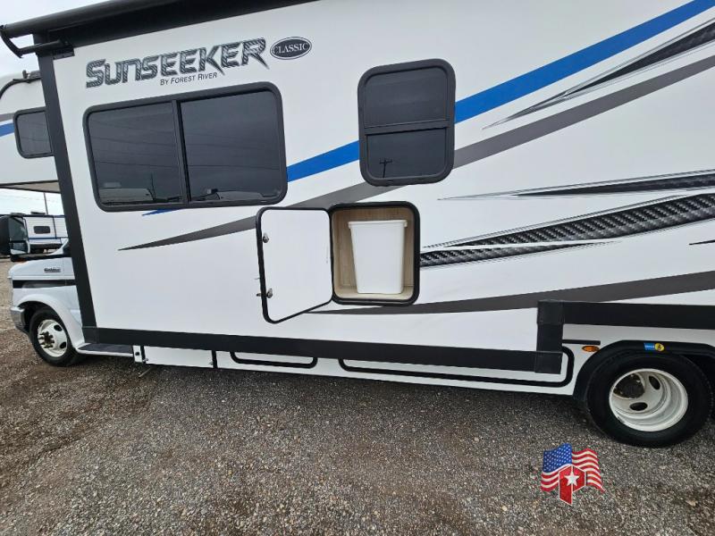 2021 Forest River RV Sunseeker Classic 3050S Ford 11