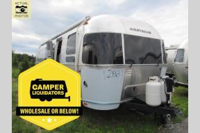 New 2024 Airstream RV Flying Cloud 30FBBT Photo