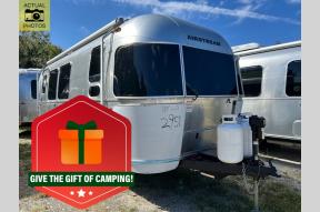 New 2024 Airstream RV Flying Cloud 23FB Twin Photo