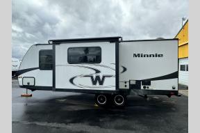 Used 2018 Winnebago Industries Towables Minnie 2201 DS Photo