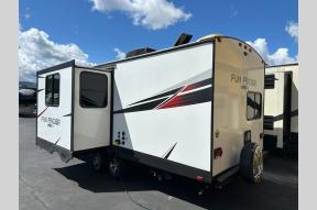 Used 2019 Cruiser Fun Finder XTREME LITE 23BH Photo