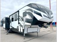 Used 2021 Dutchmen RV Voltage Triton 4271 image