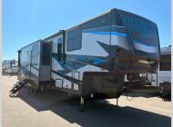 Used 2023 Heartland Cyclone 4006 image