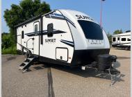 Used 2021 CrossRoads RV Sunset Trail SS222RB image