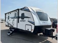 Used 2021 CrossRoads RV Sunset Trail SS222RB image