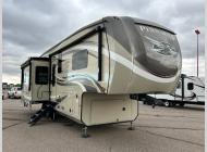 Used 2020 Jayco Pinnacle 32RLTS image