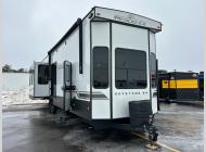 Used 2023 Keystone RV Residence 401FLFT image