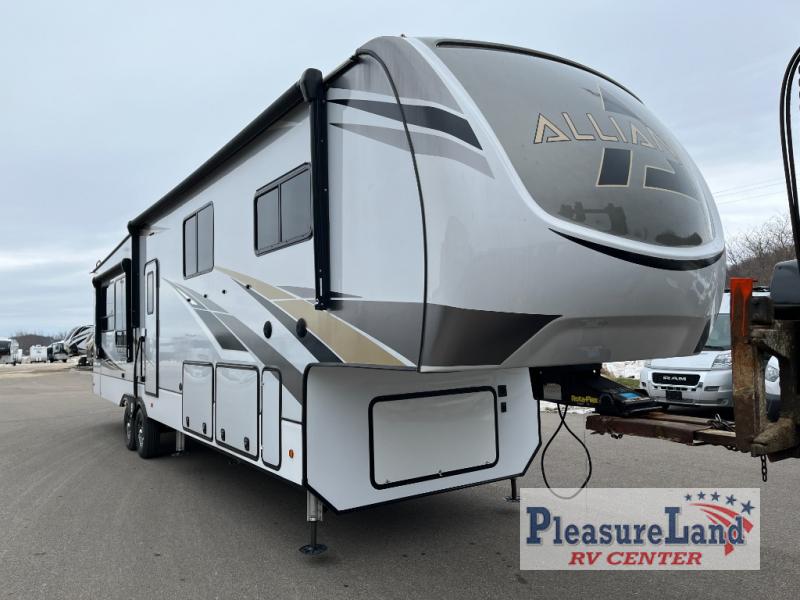 RV listing image