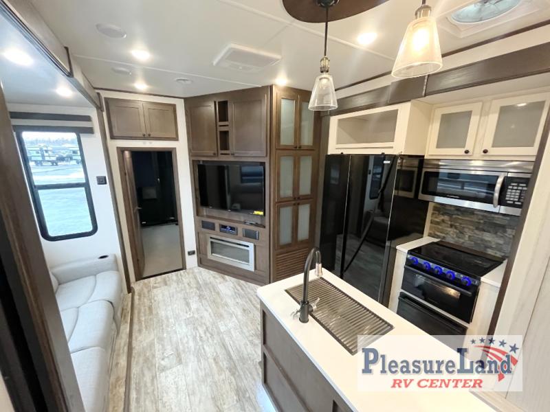 RV listing image
