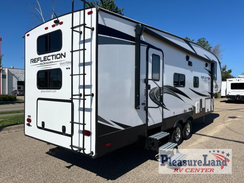 RV listing image