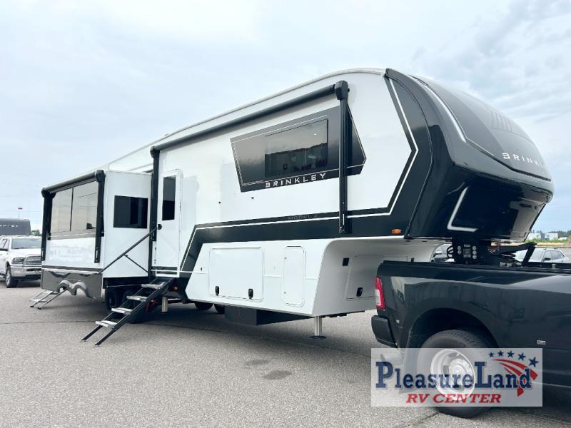 RV listing image