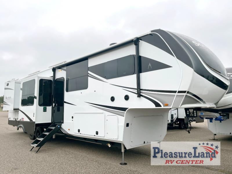 RV listing image
